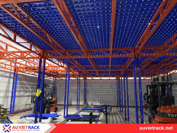 sàn thao tác kho lạnh
